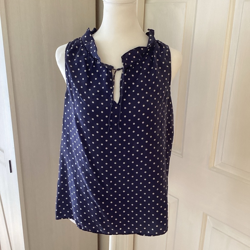 J. Crew Dark Blue and White Dot Sleeveless Blouse Sz 4